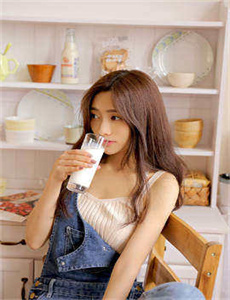 《乳房实图-欧美成人精品午夜免费影视》