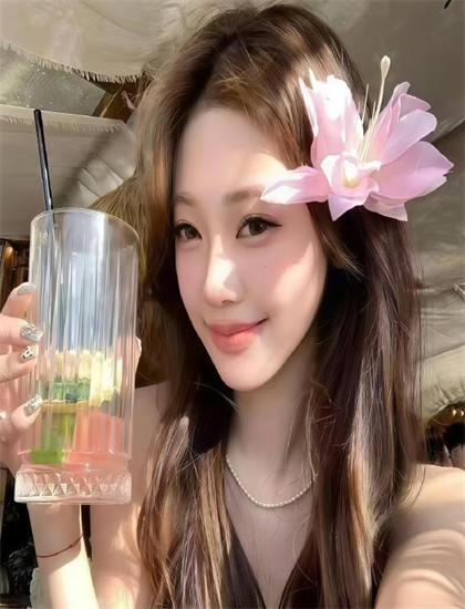 疯狂的外星人 电影-120秒视频体验5次